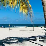 Oceanfront Paradise In Cancun Hotel Zone