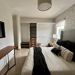New Apartment With 3 Bedrooms, For 6 Persons & 7 Min From Maya Train