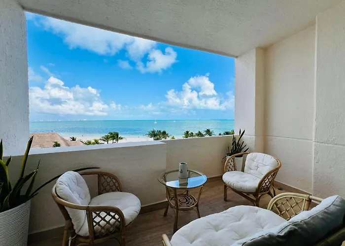Oceanfront Paradise In Cancun Hotel Zone