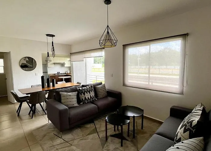 New Apartment With 3 Bedrooms, For 6 Persons & 7 Min From Maya Train