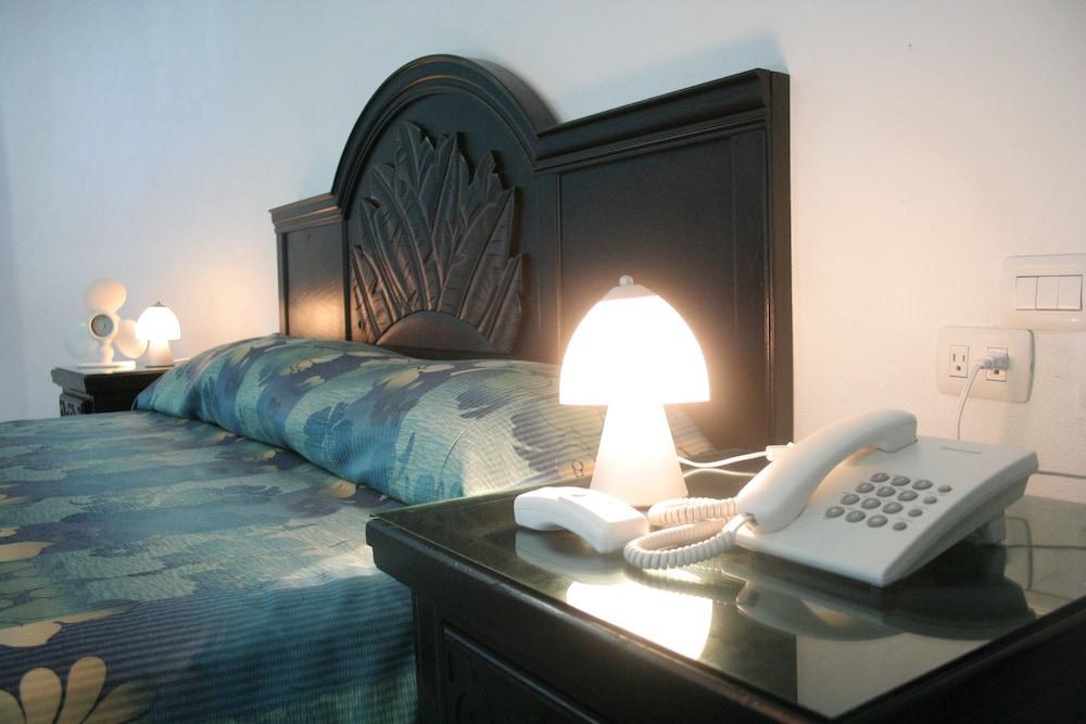 Del Sol Hotel