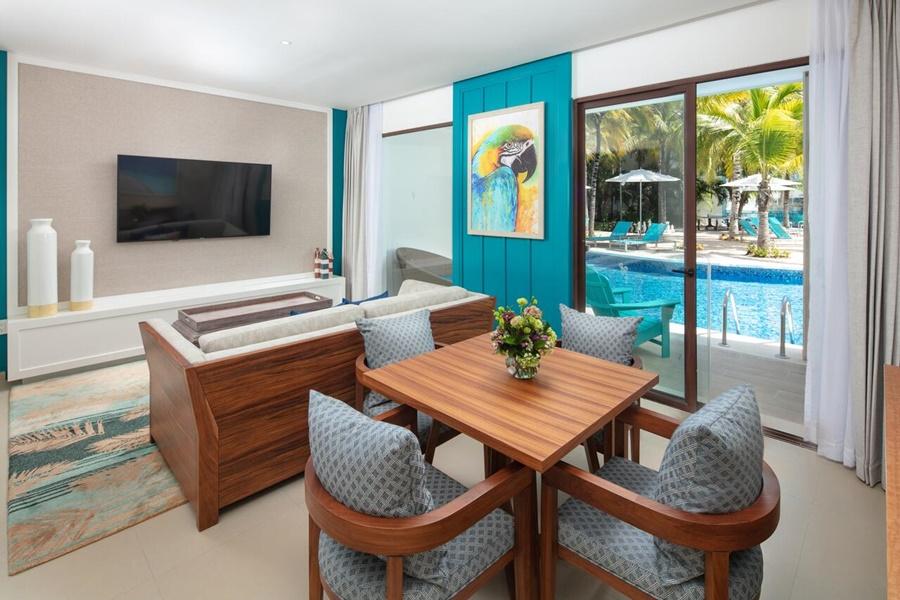 Margaritaville Island Reserve Riviera Hotel