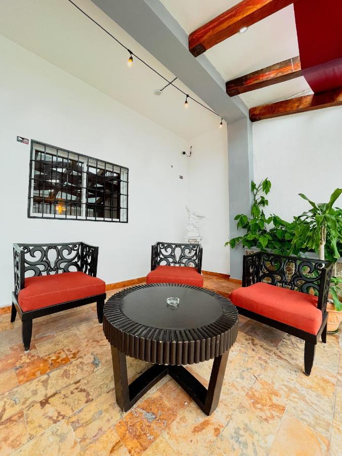 Casa Balam Hotel *
