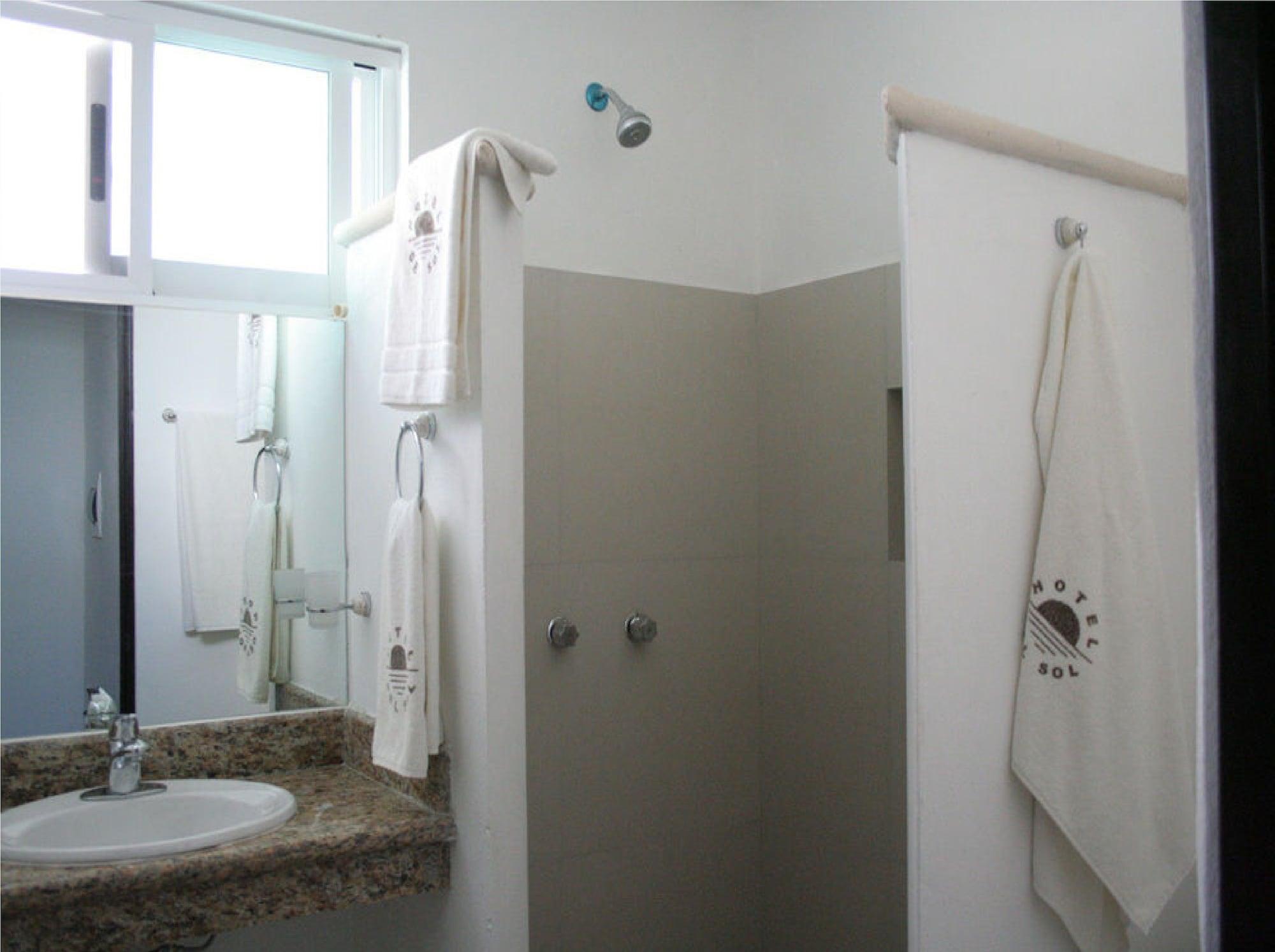 Hotel Del Sol 3*