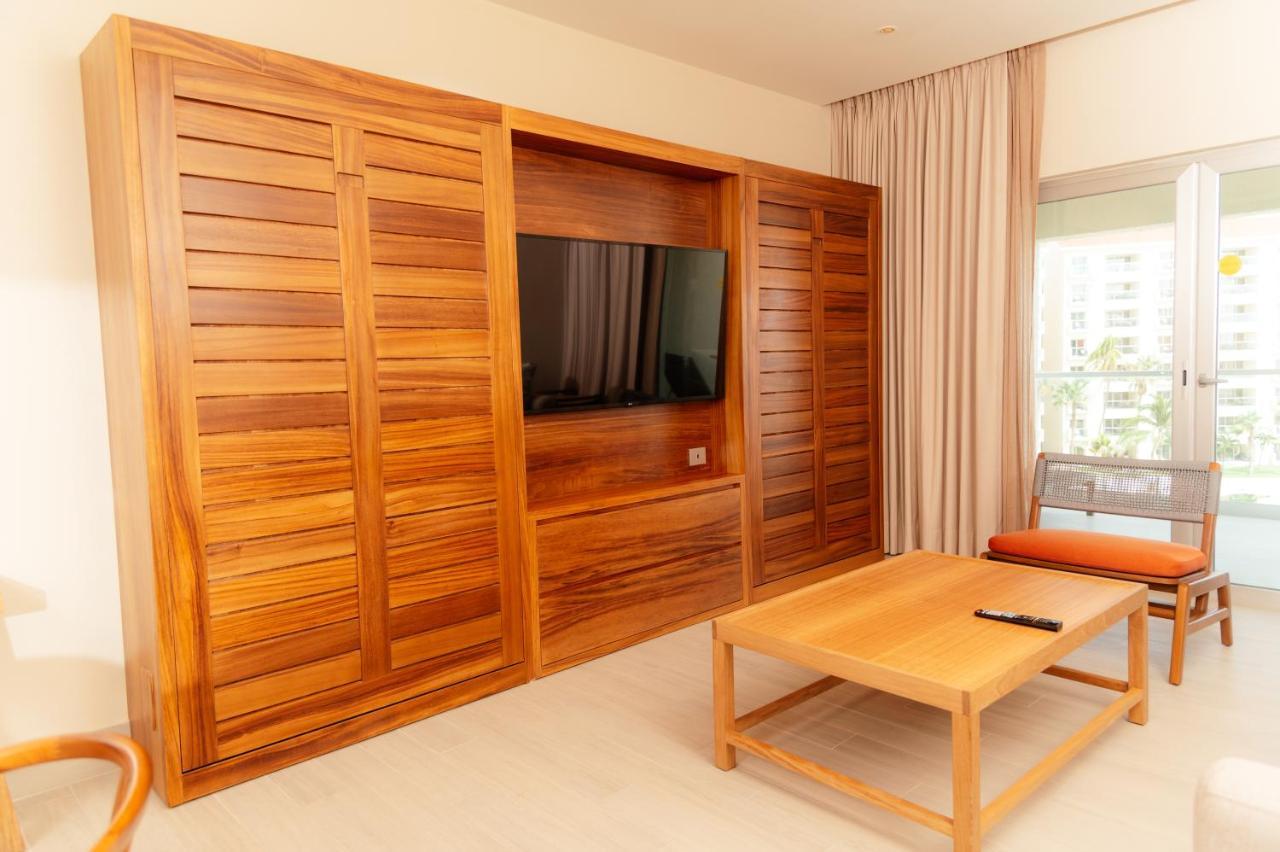 Emporio Resort 4*