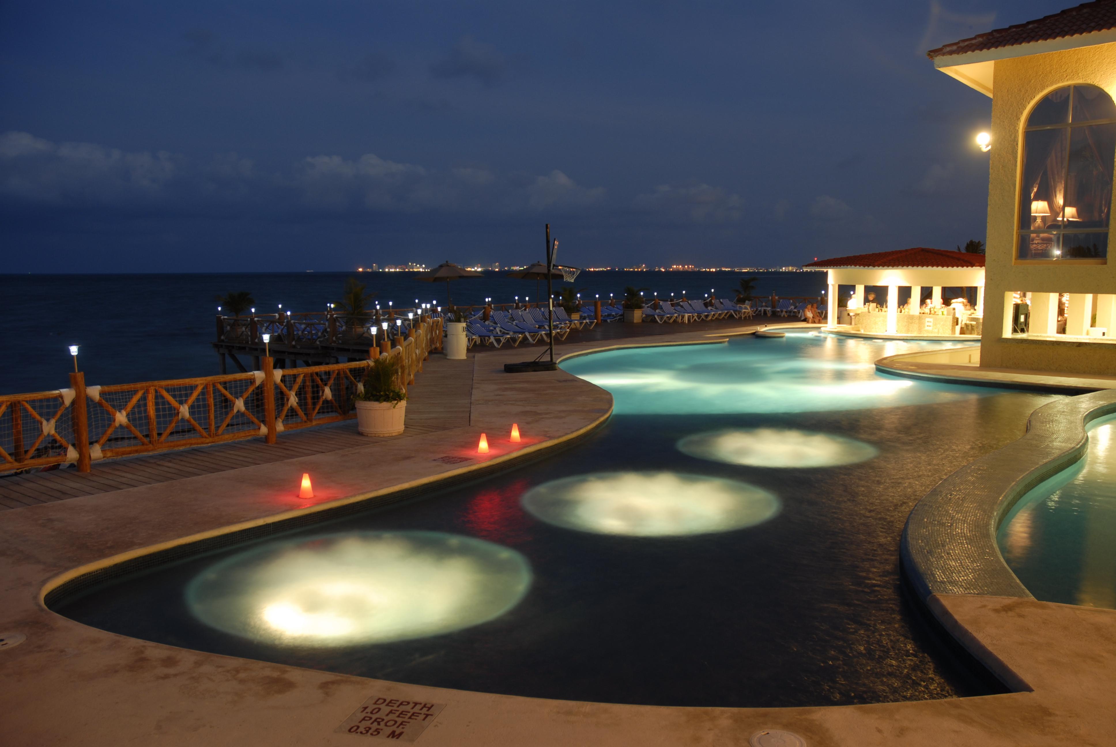 Ritmo & Water Park Resort 4*