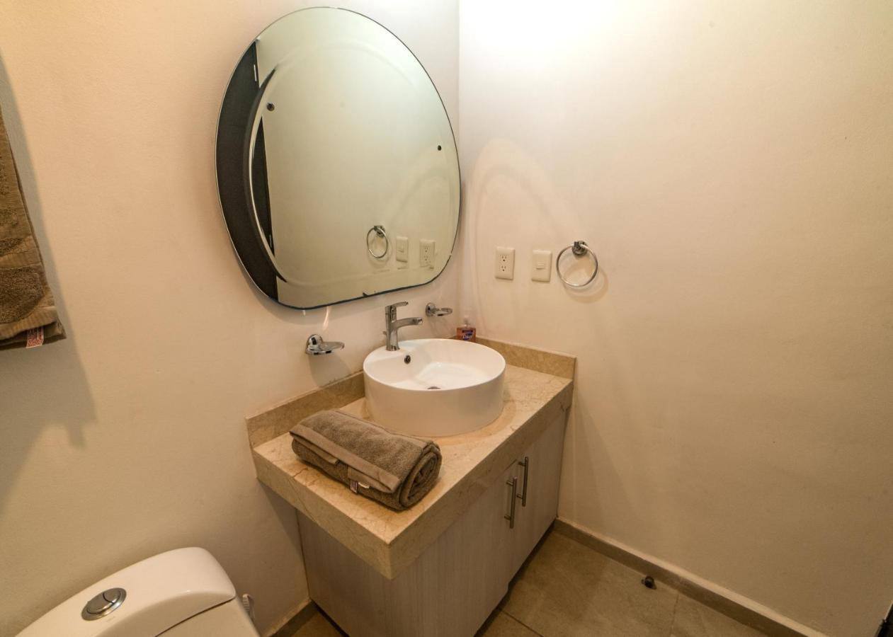 Airport With Pool And Security Apartamento