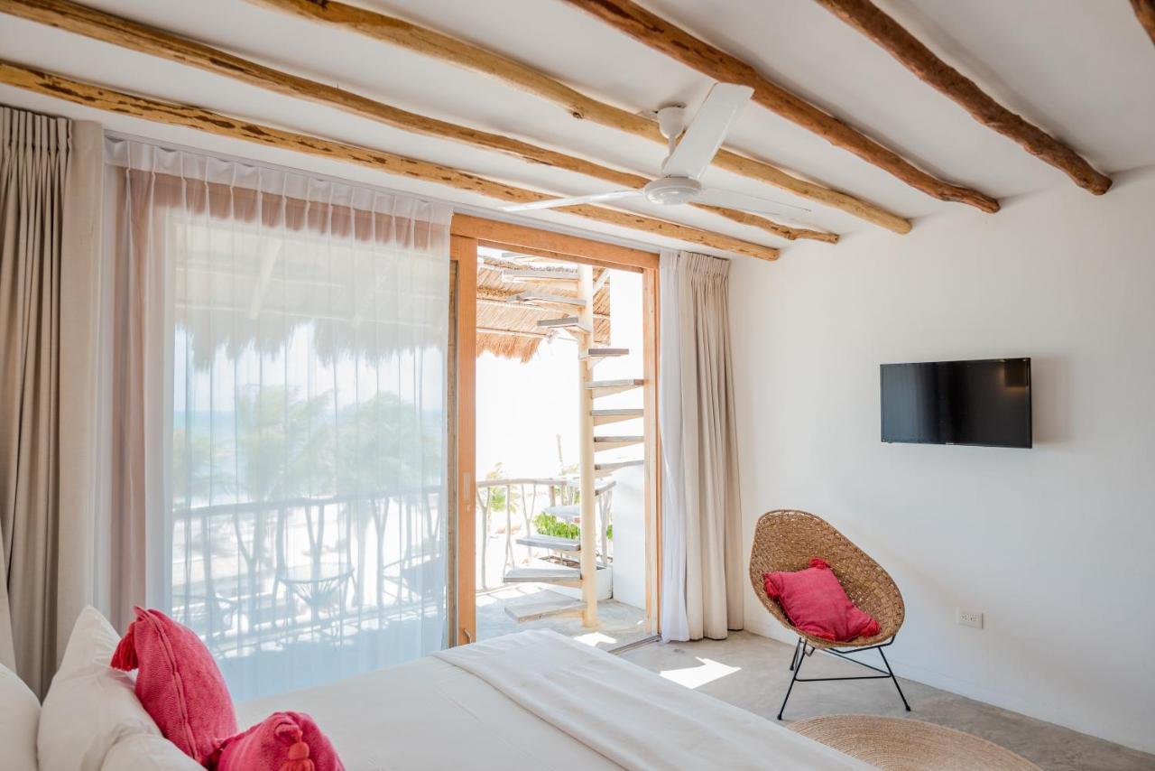 Punta Blanca House