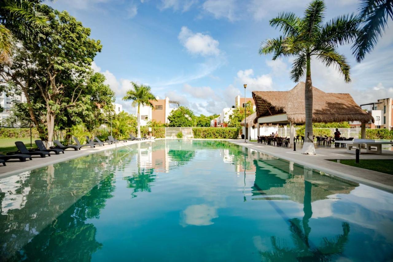 Exclusive Building 6 People 3 Cable Televisions 2 Swimming Pools Balcony, Сasa de vacaciones Cancún