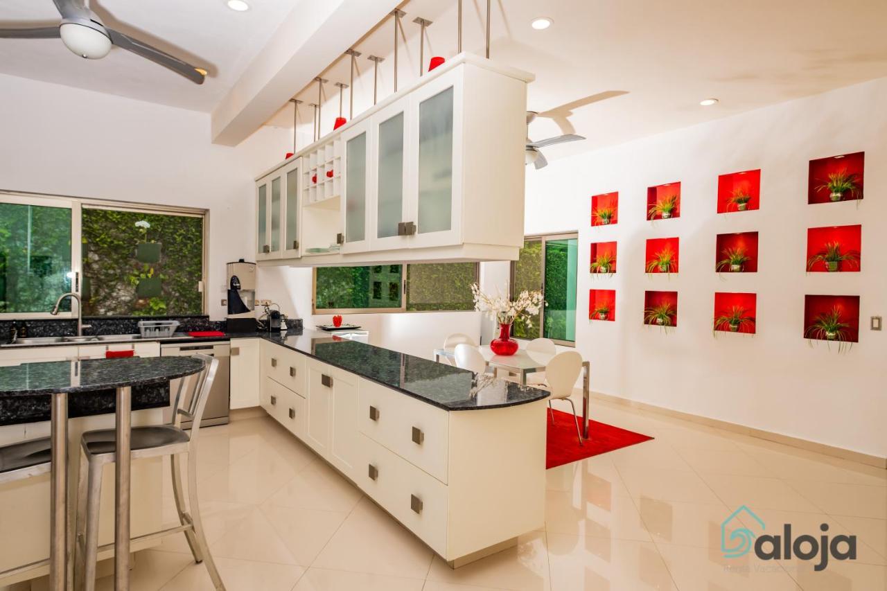 Modern With Private Pool In