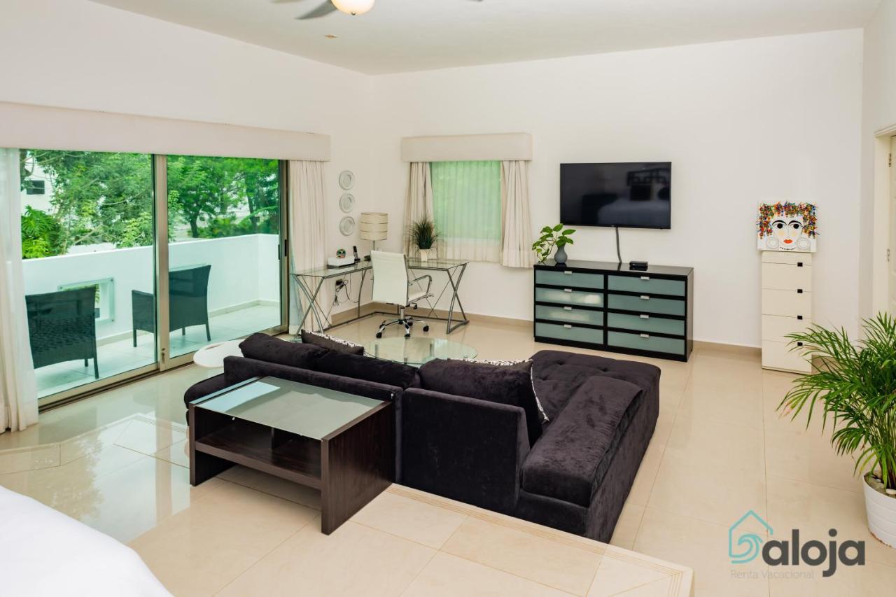 Modern With Private Pool In *
