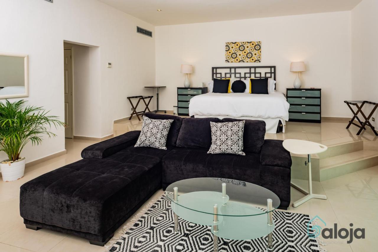 Modern With Private Pool In *