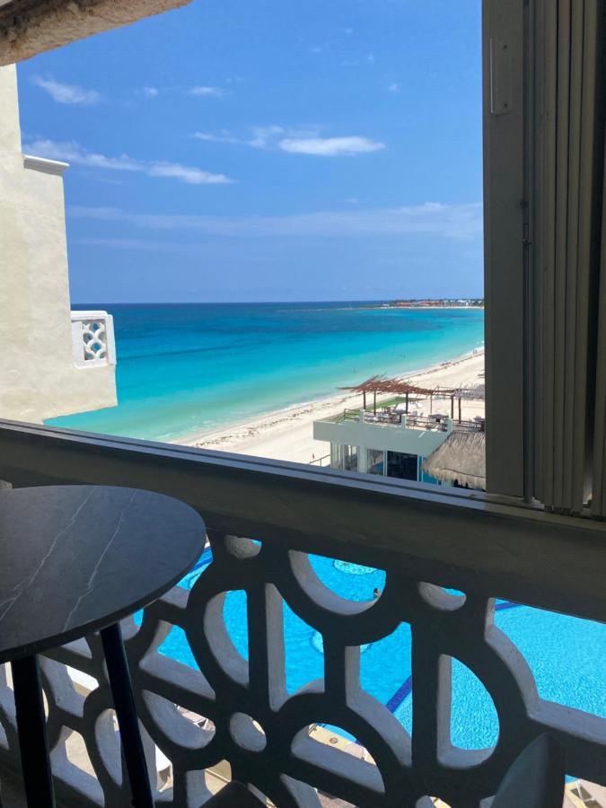 Plaza Mexico Cancún