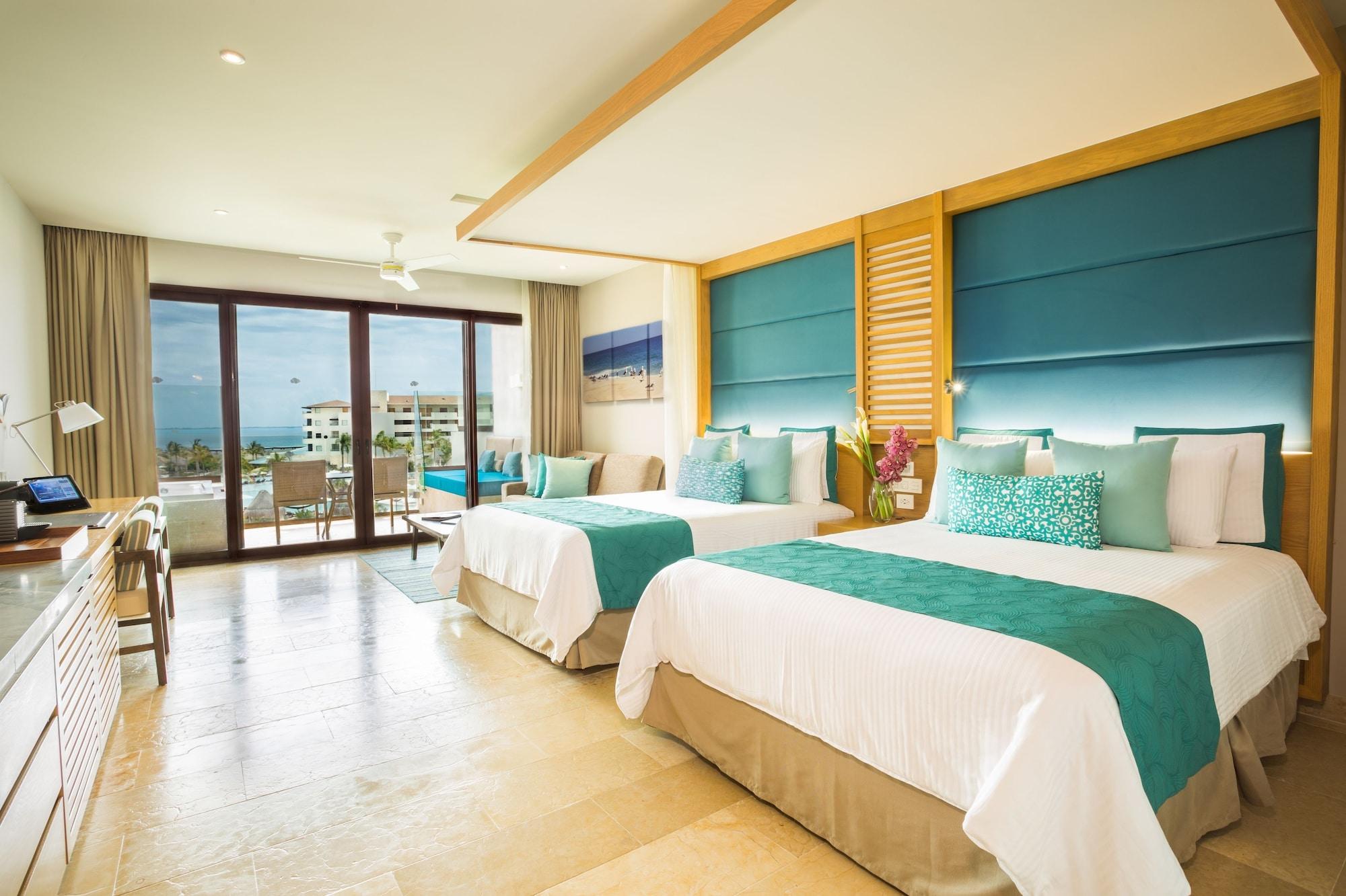 Resort Dreams Playa Mujeres Golf &
