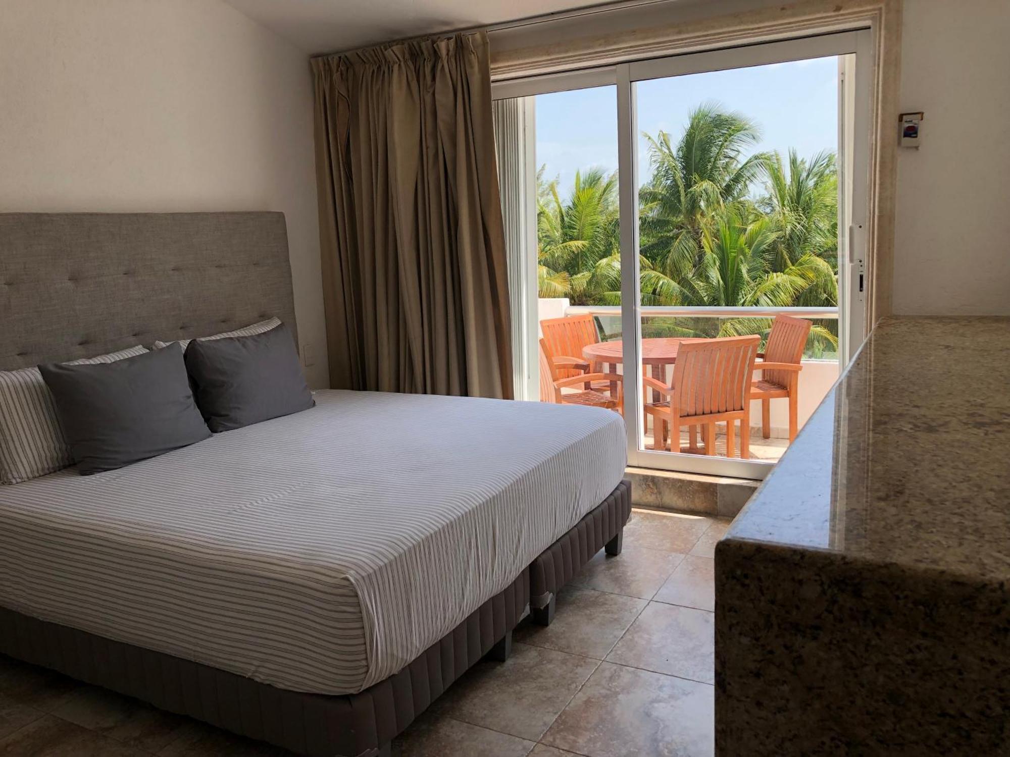 4br Beachfront Beautiful House By Solmar Cancún