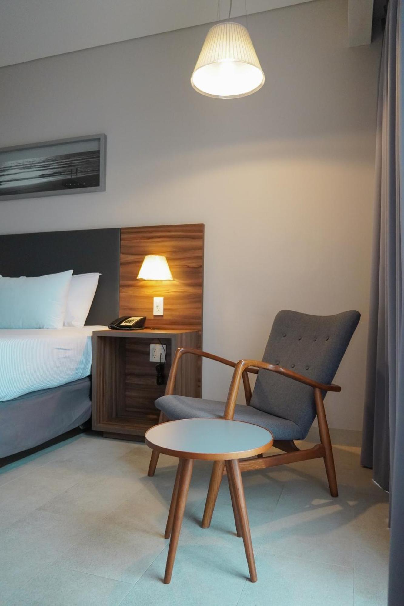 Hampton By Hilton Cumbres Hotel