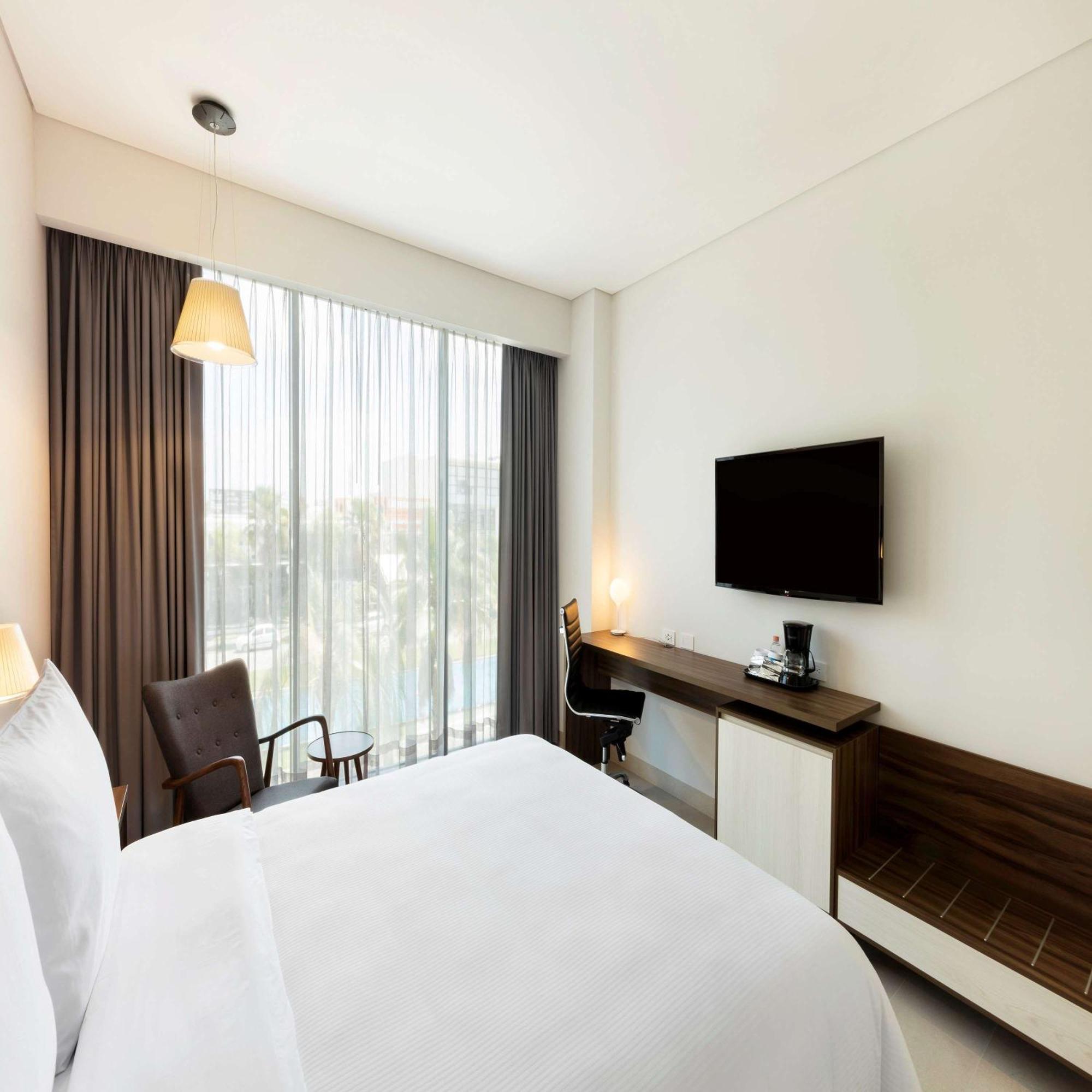 Hotel Hampton By Hilton Cumbres Cancún
