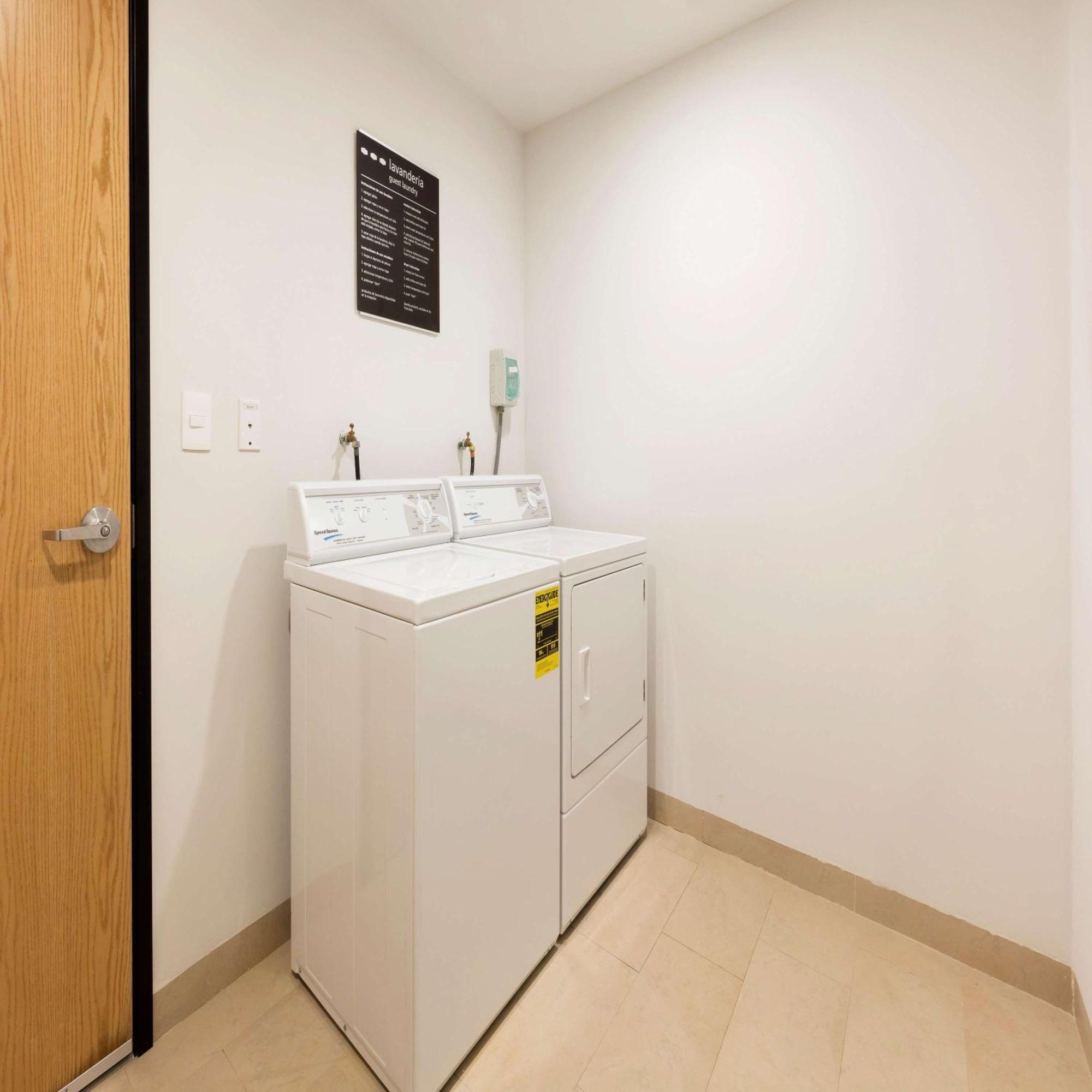 Hampton By Hilton Cumbres Cancún