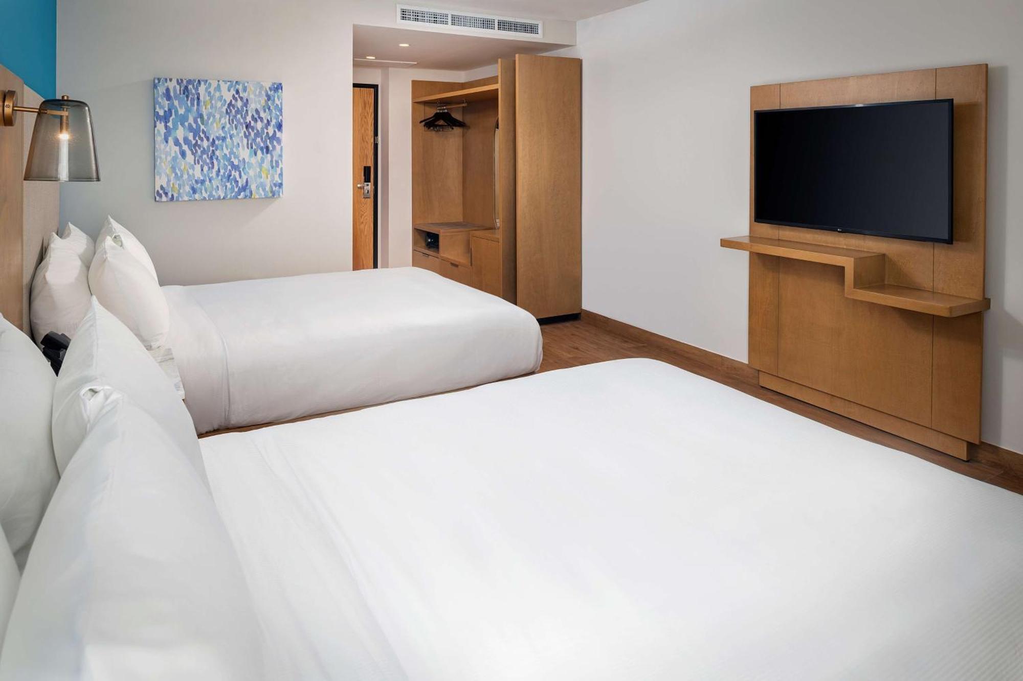 Hotel Hilton Garden Airport