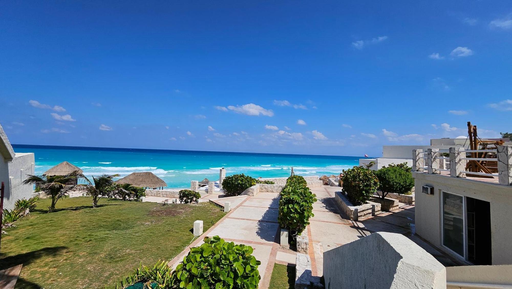 Front Cancún