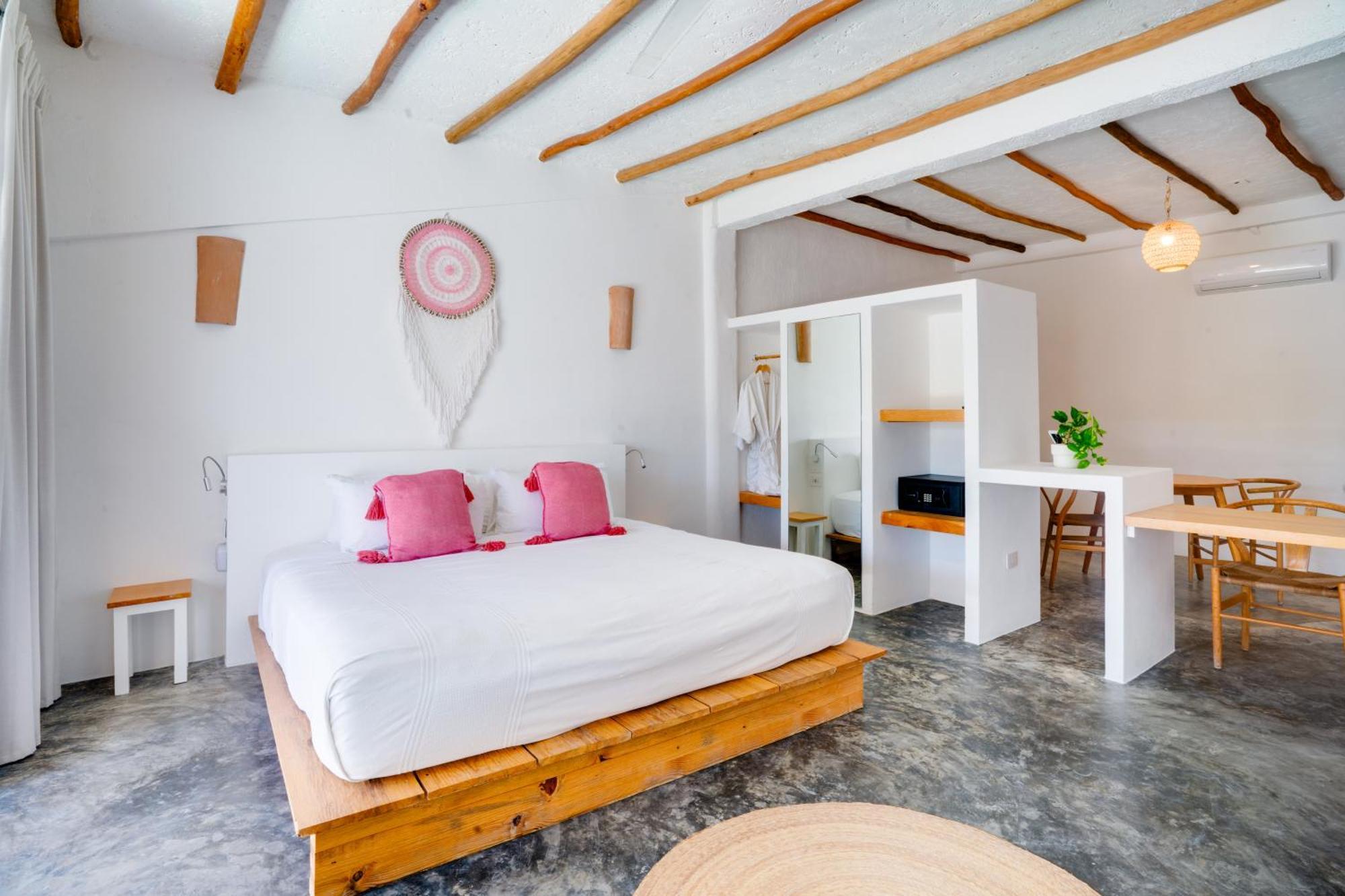 Hotel Punta Blanca House