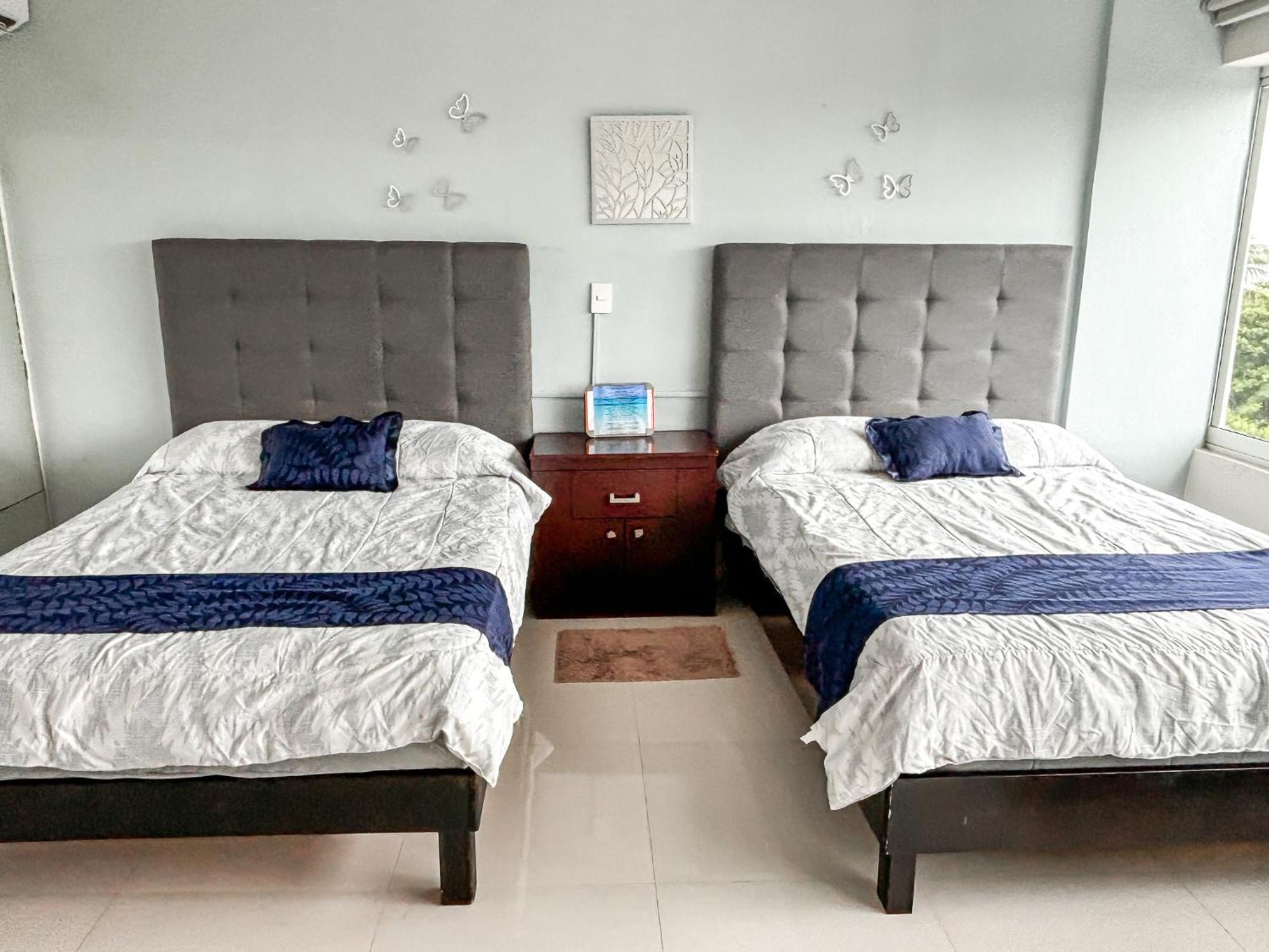 Beach Apartment With Balcony And View, Brisas Cancun Hotel Zone, 1 Bedroom * Cancún