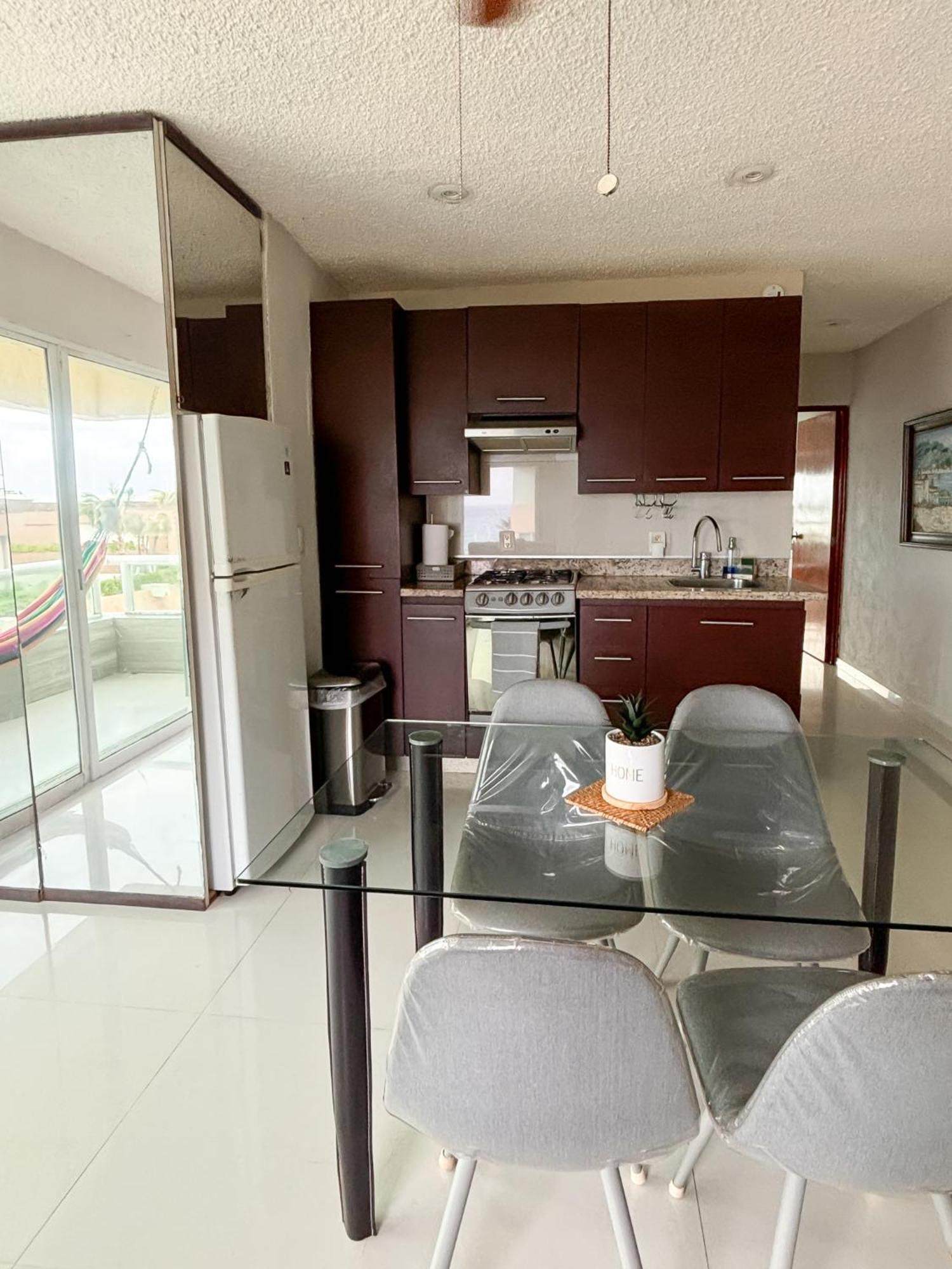 Beach Apartment With Balcony And View, Brisas Cancun Hotel Zone, 1 Bedroom Apartamento Cancún