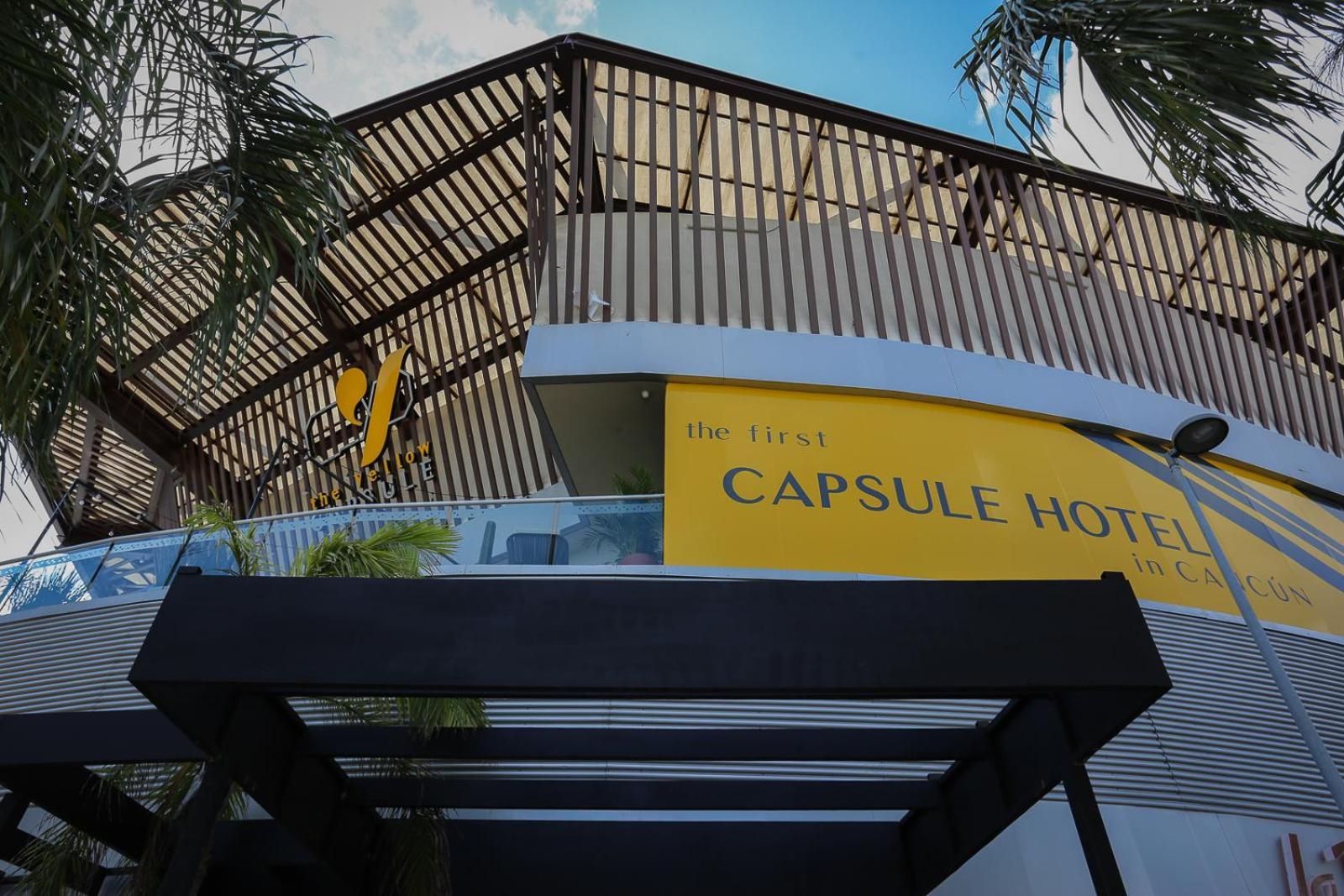 The Yellow Capsule Close To Airport 4* Cancún