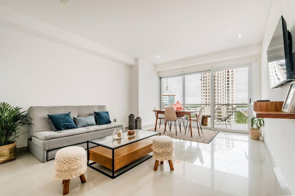 Stylish One Br Apt With Lagoon View In Dt Apartment *