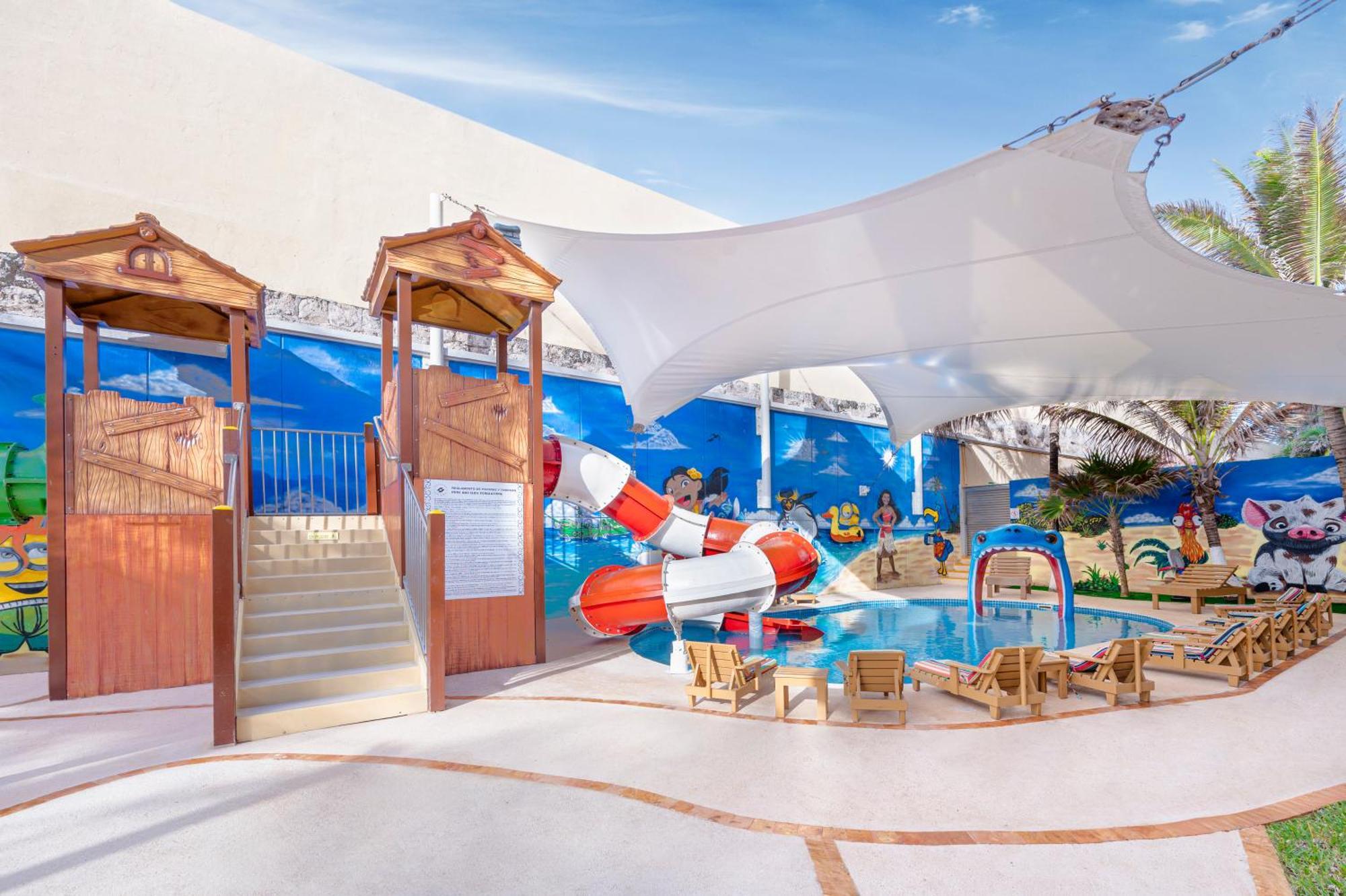 Gr Solaris Cancún