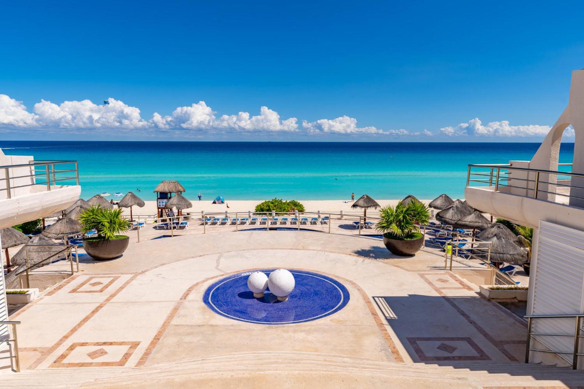 Beachfront In Zone Cancún