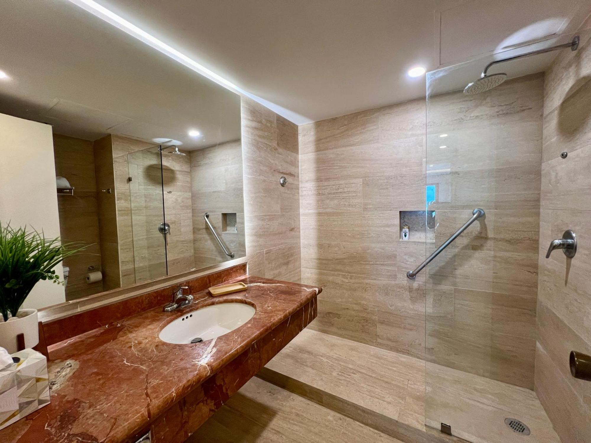 Apartamento Oceanfront Paradise In Zone