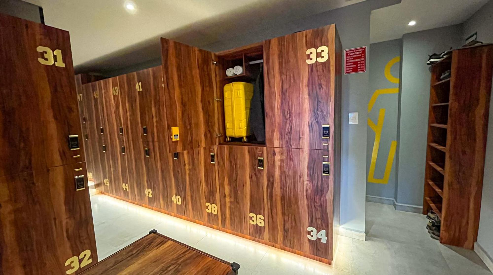 The Yellow Capsule Close To Airport Hotel