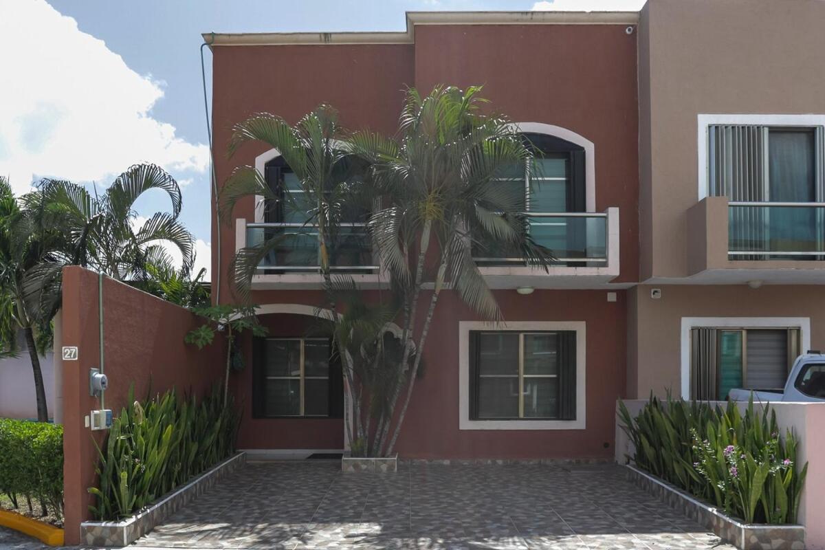 Downtown For 7 Guests, Access To Pool! Cancún