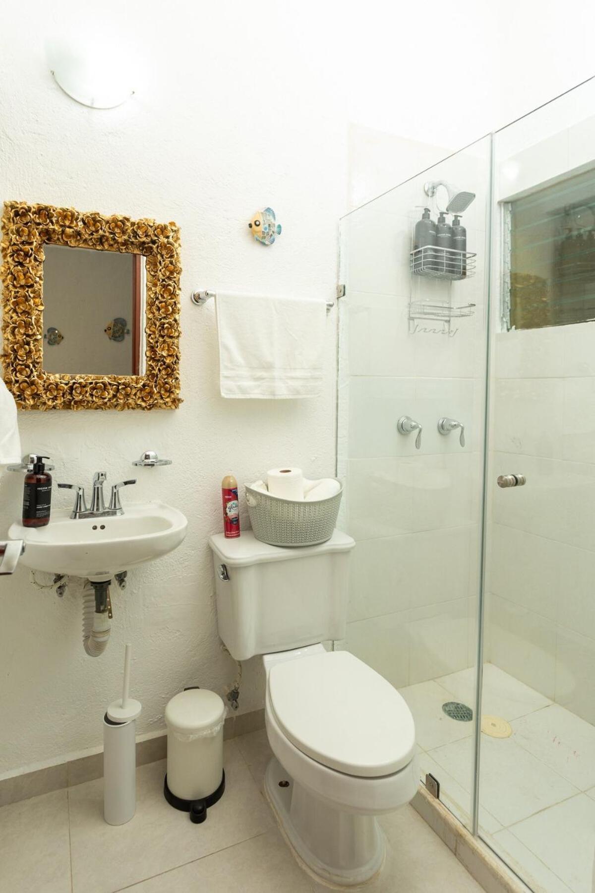 Downtown For 7 Guests, Access To Pool! Сasa de vacaciones *