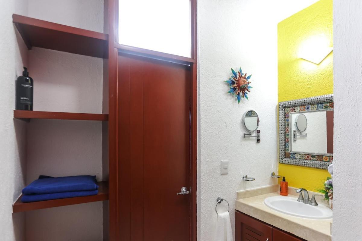 Downtown For 7 Guests, Access To Pool!