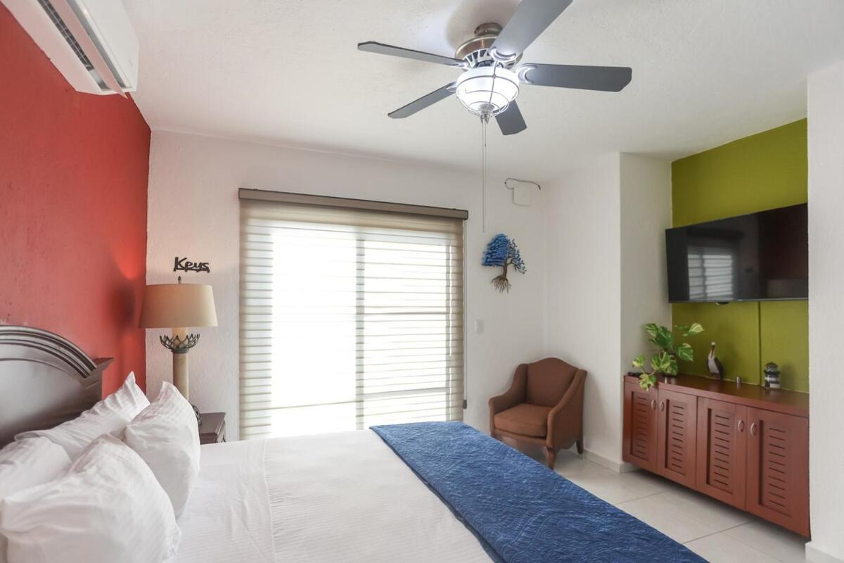 Downtown For 7 Guests, Access To Pool! Cancún