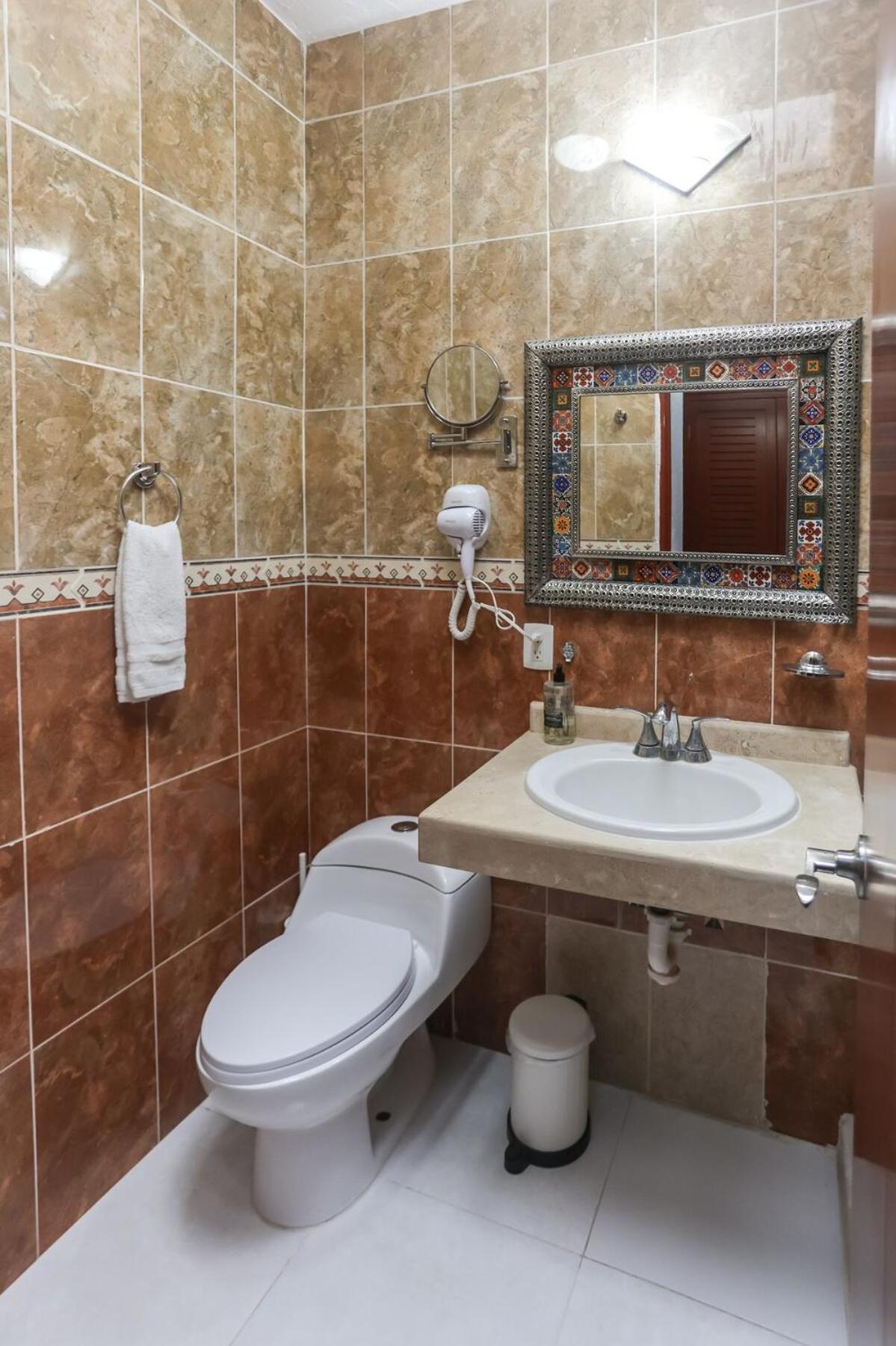 Downtown For 7 Guests, Access To Pool! * Cancún