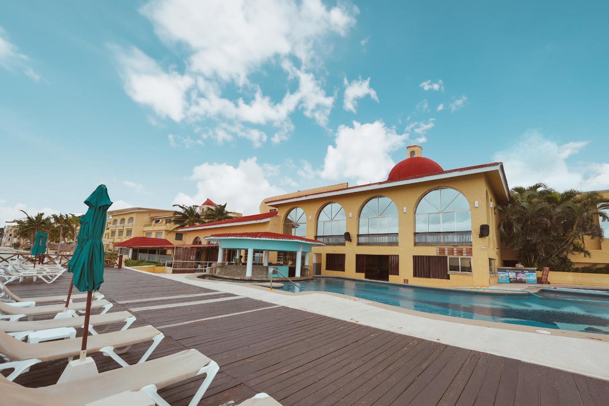 Resort Ritmo & Water Park Cancun