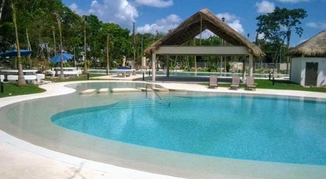 Modern, Downtown Apartment, 2br, 2bth, With Pool *