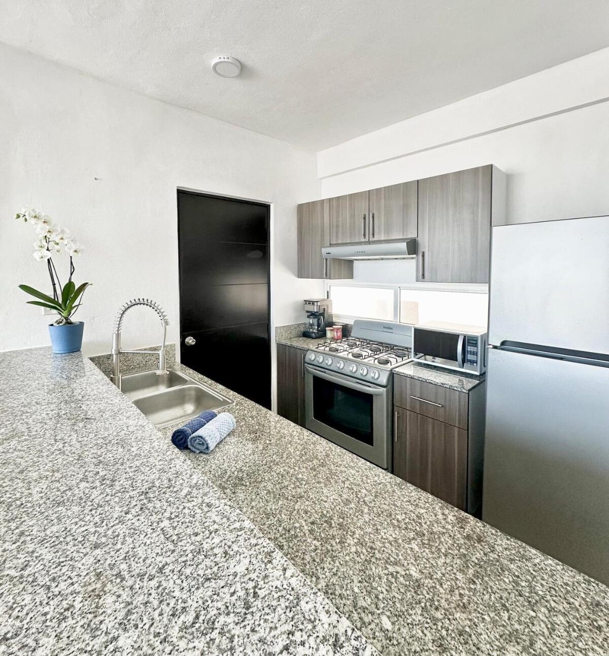 Apartamento Modern, Downtown Apartment, 2br, 2bth, With Pool Cancún