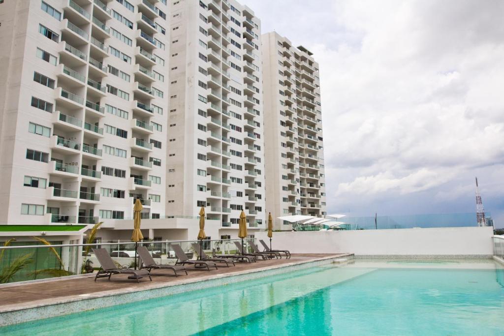 Hotel Barcelona Tower Cancún
