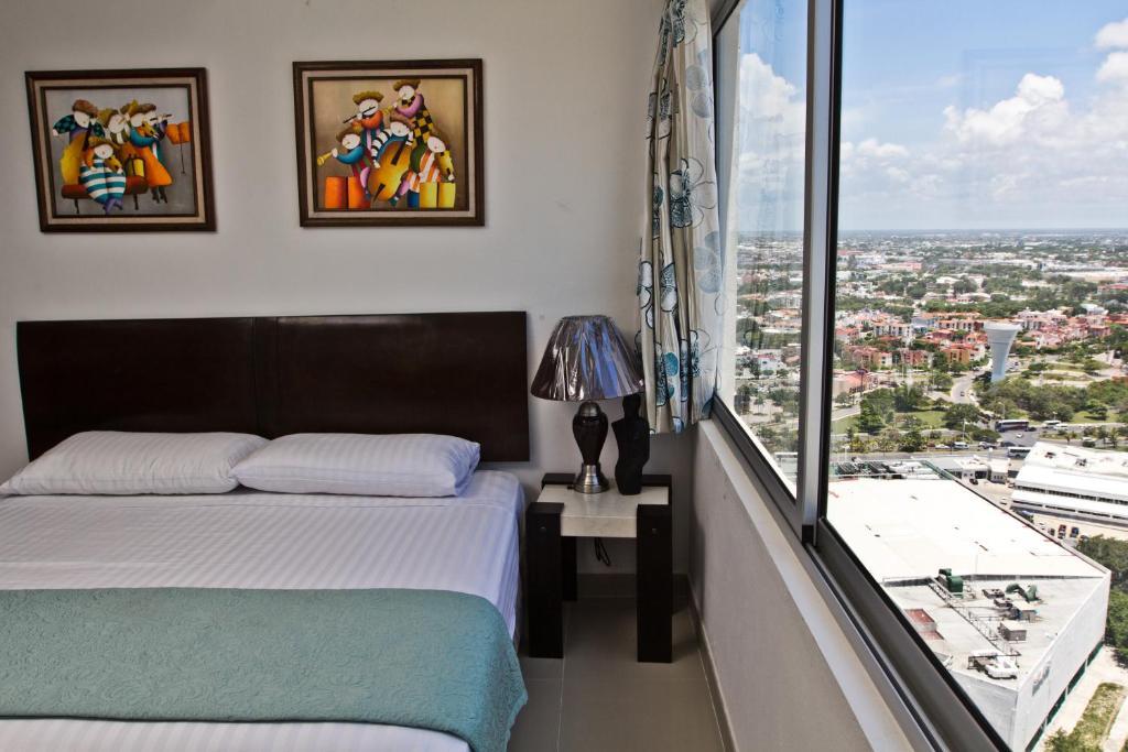 Barcelona Tower Hotel 4*
