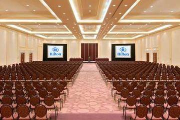 Hilton Golf & Hotel