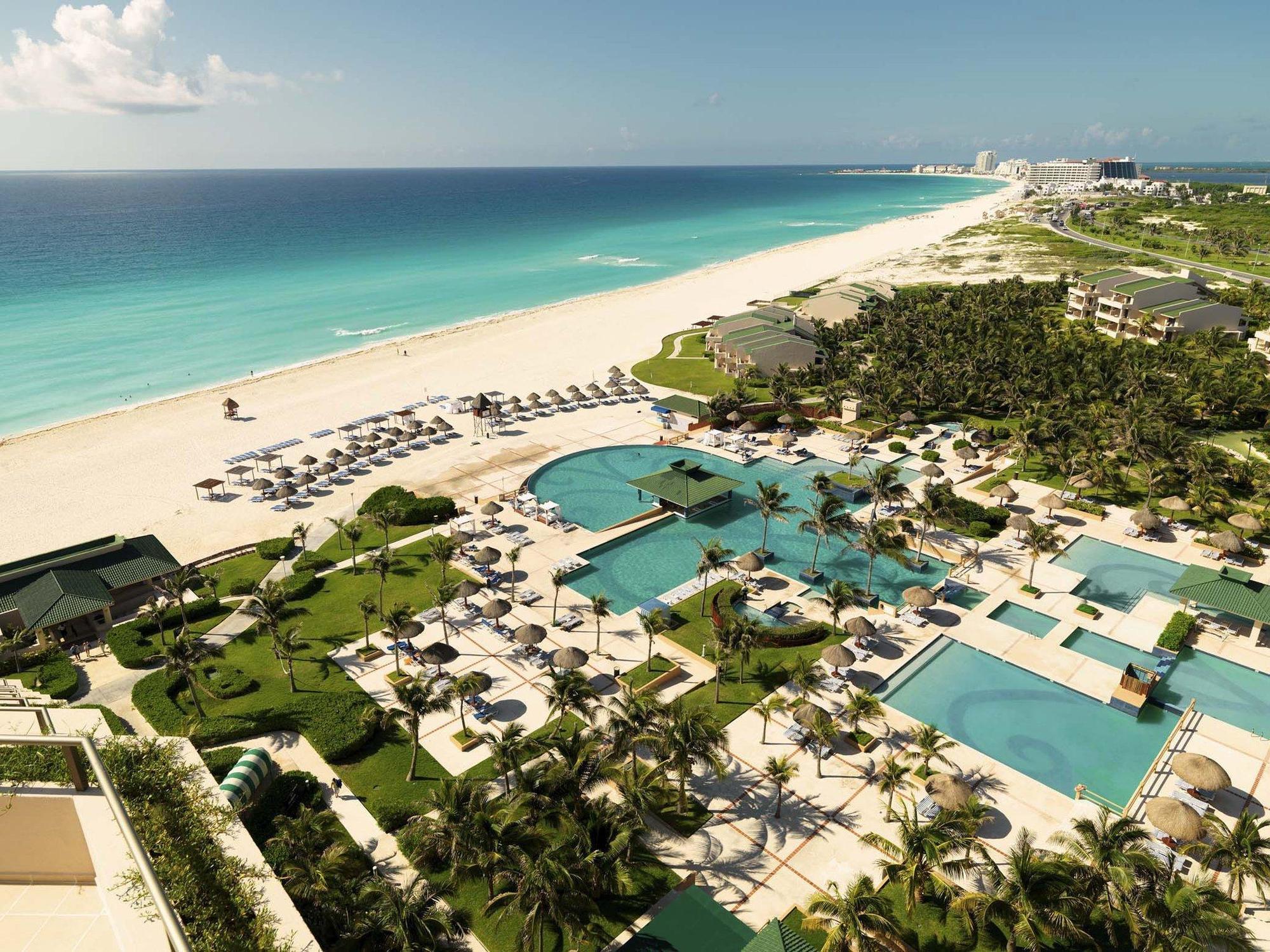Hilton Golf & Hotel