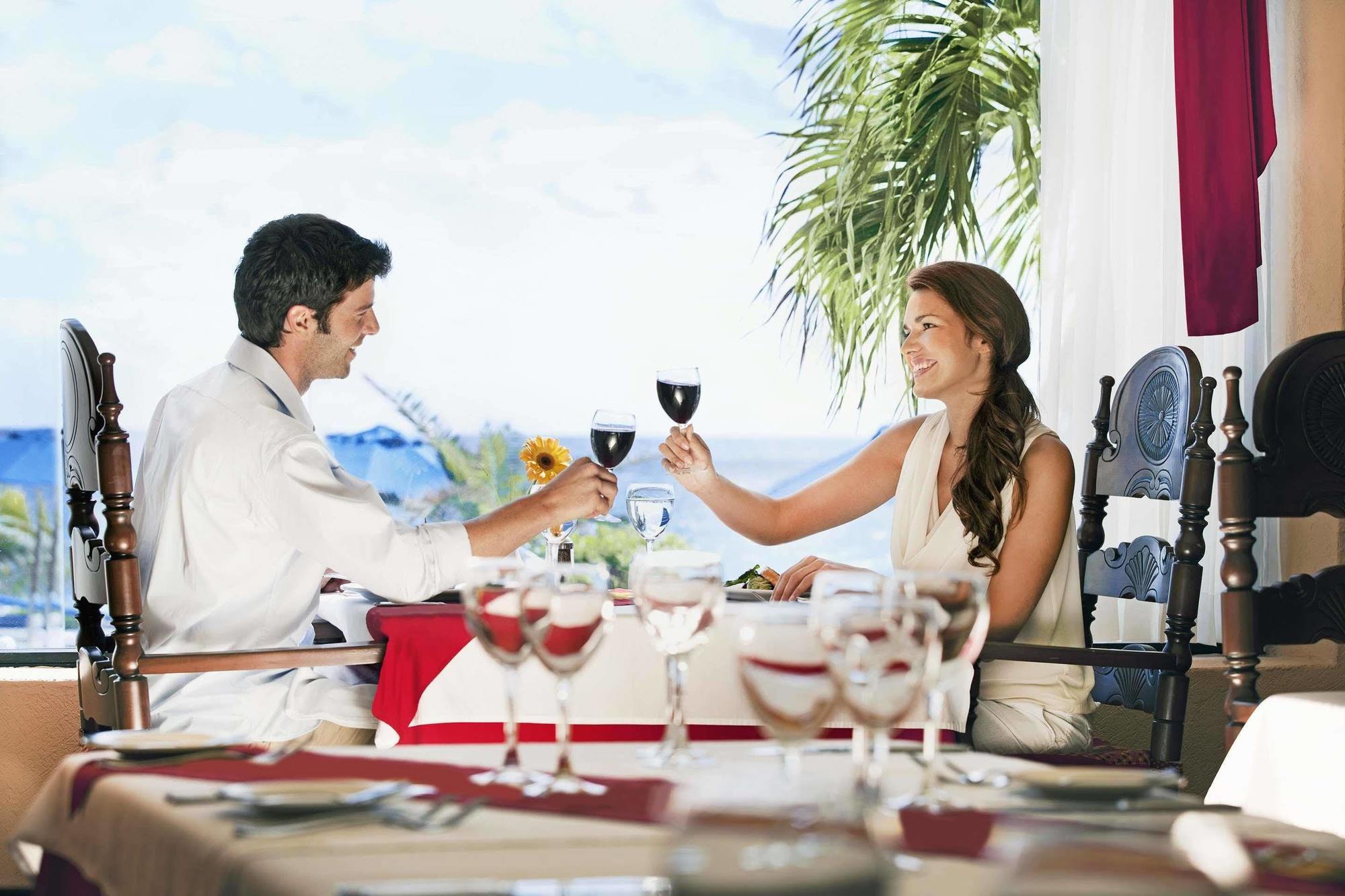 Resort Occidental Tucancún -