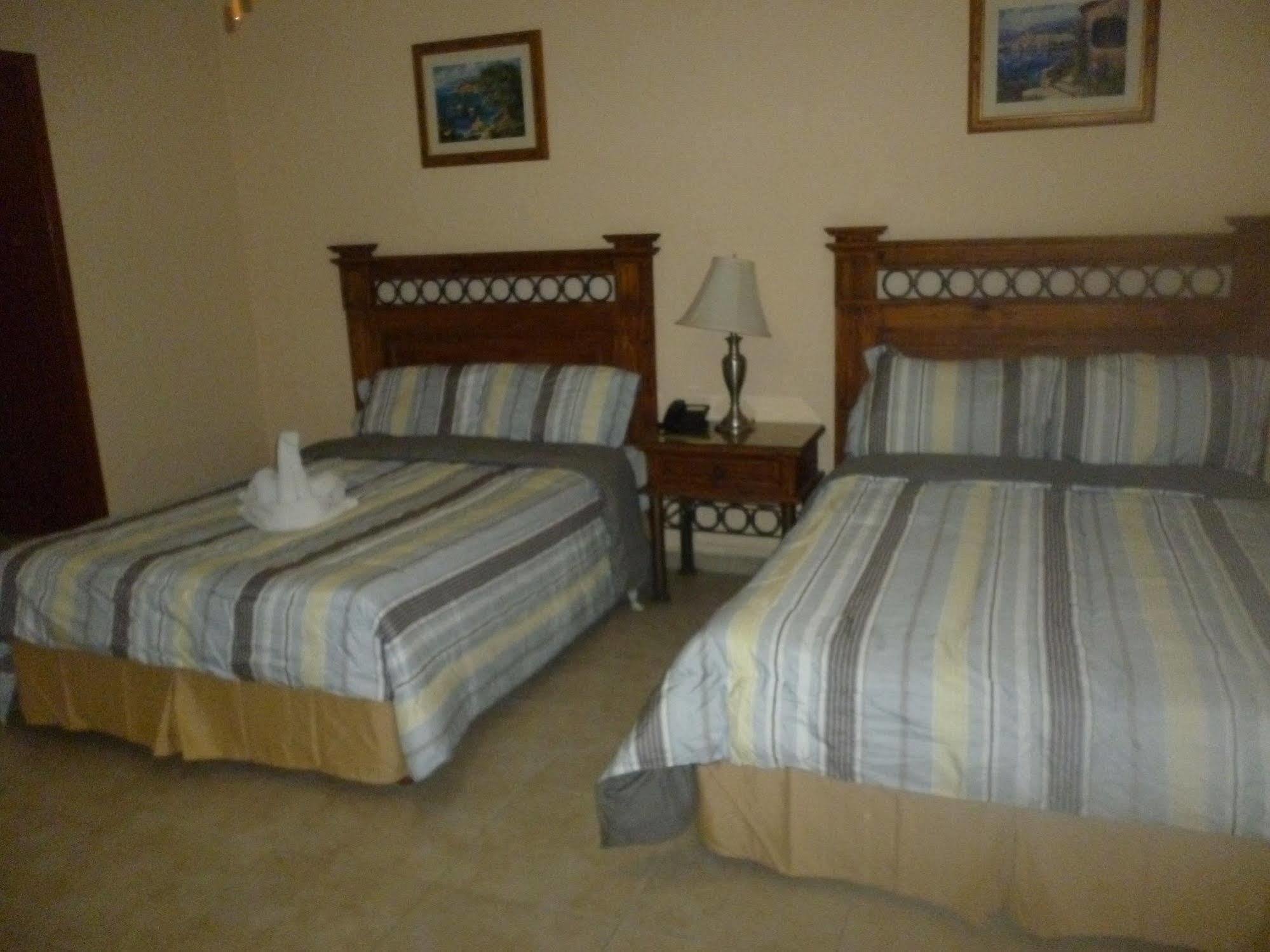 Avenida Hotel 2*