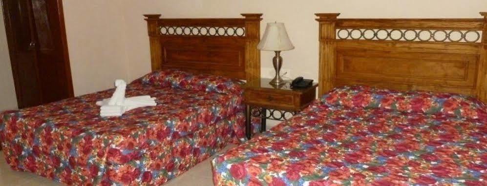 Avenida Hotel