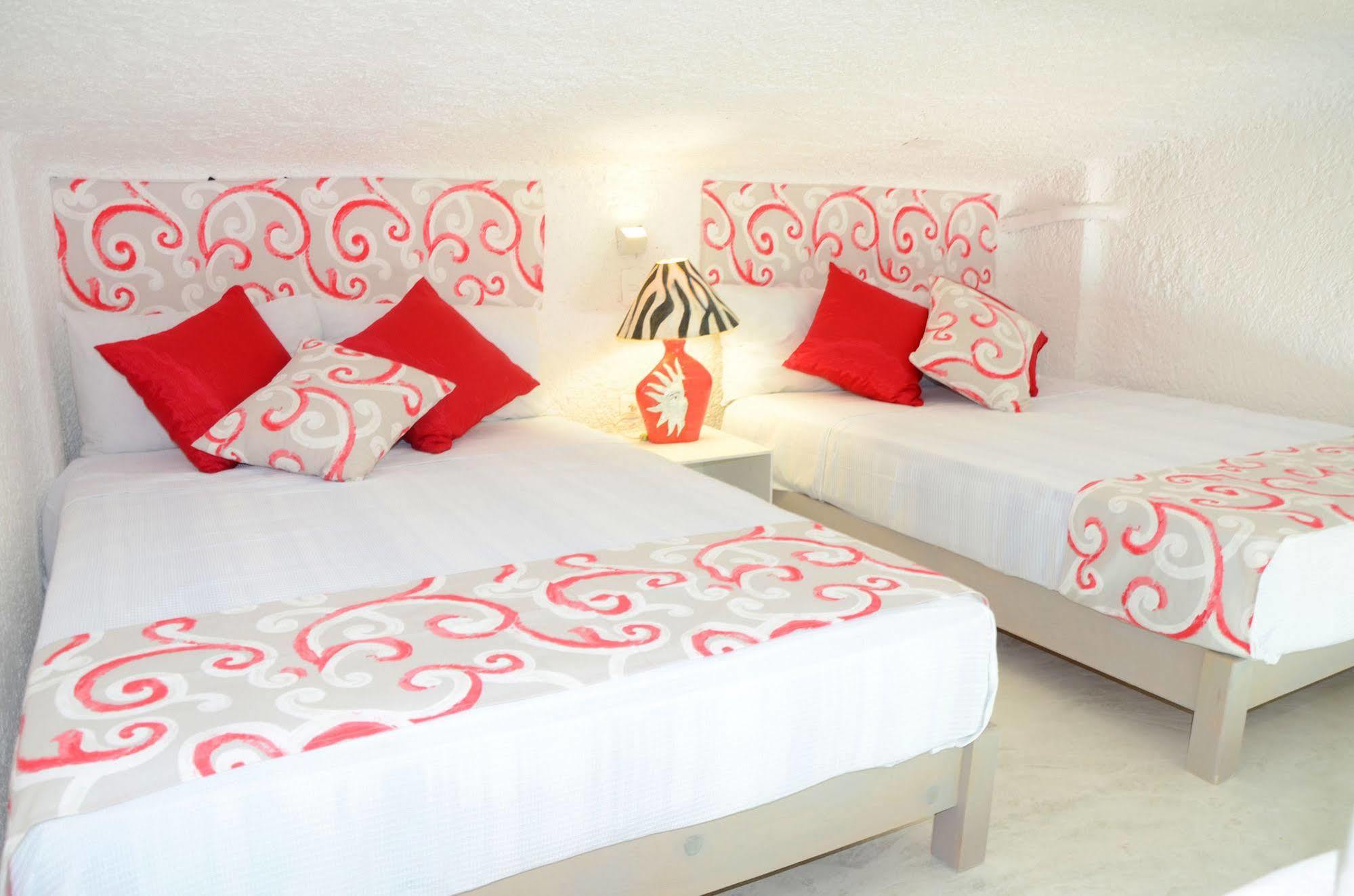 Amigo Solymar Apartahotel 3*