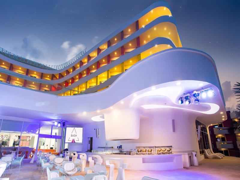 Temptation At The Tower (adults Only) 5* Cancún